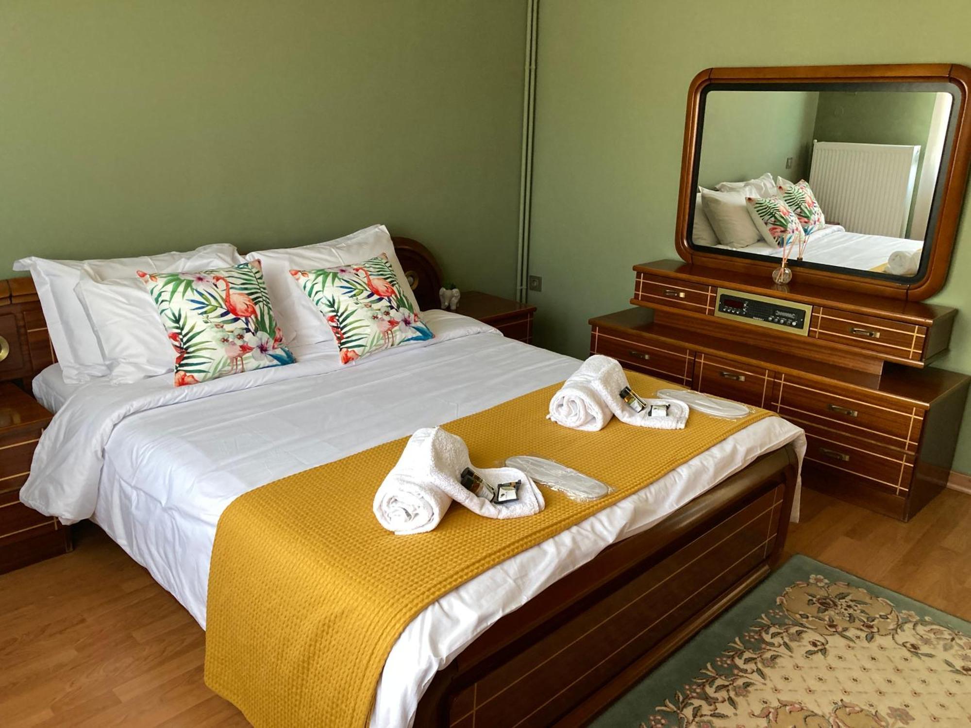 Corner House Apartment Костур Екстериор снимка